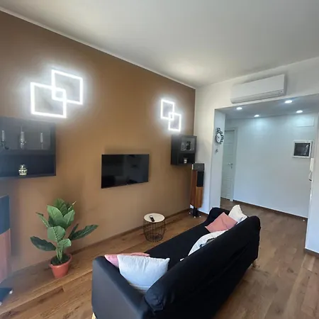 Lb House *