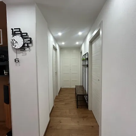 Lb House